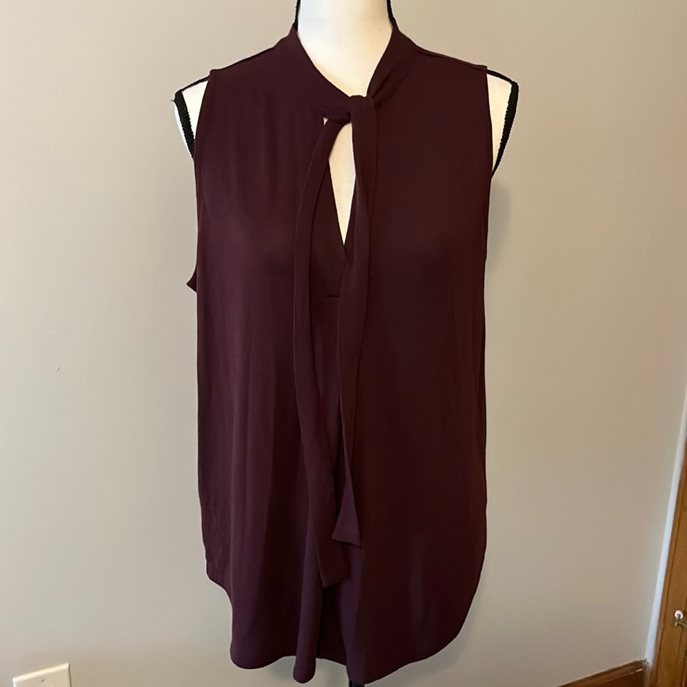 Loft sleeveless tie neck top size large